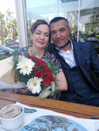 Osman Karayel Ve Rus Eşi