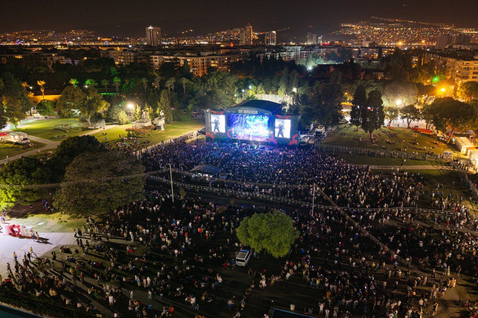 Izmir Çim Konserleri