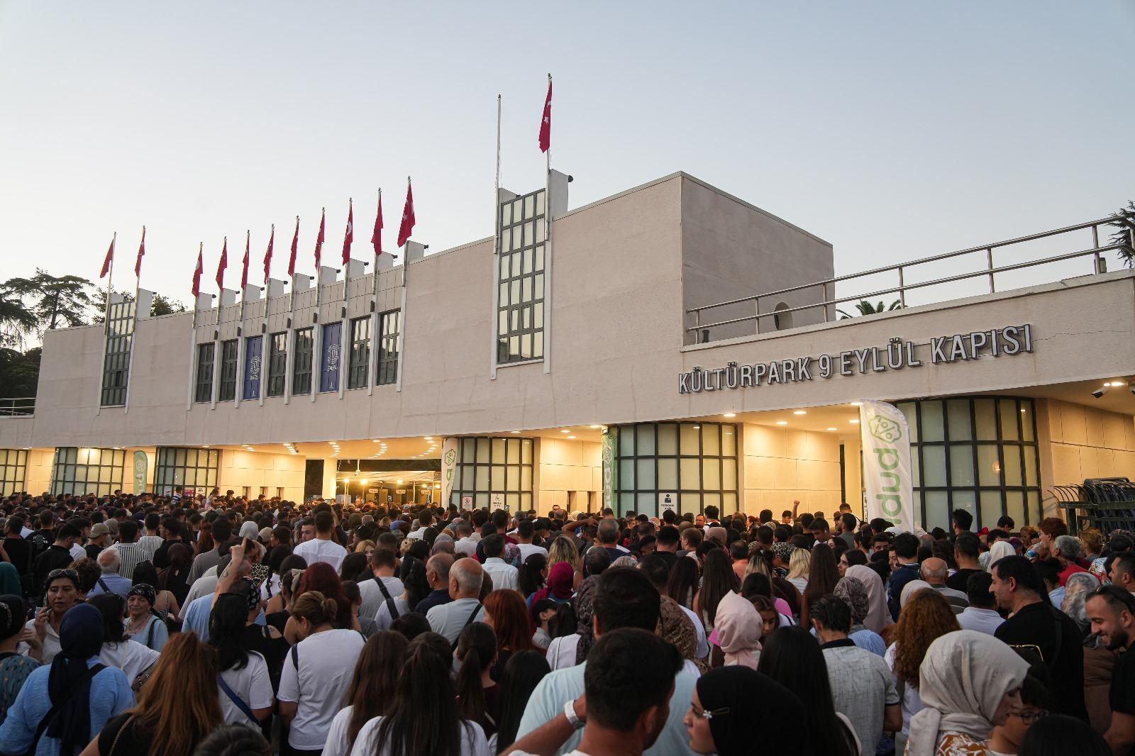 Izmir Fuarı-1
