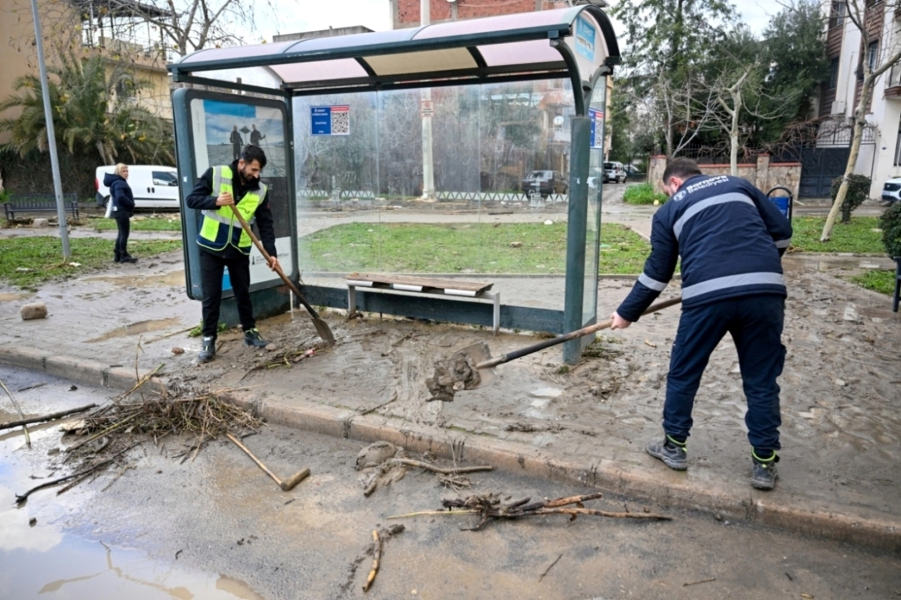 İzmir Bornova'da sel alarmı