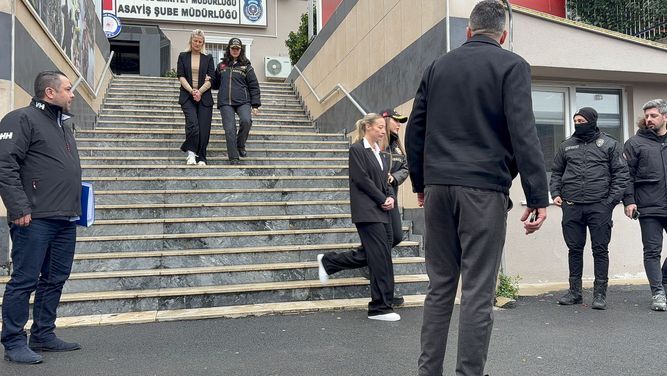 Peş Peşe Operasyonlar Düzenlendi̇