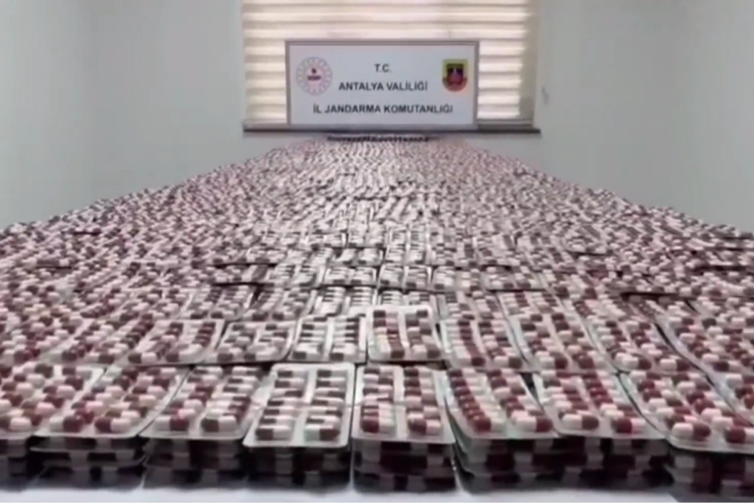 Antalya'da dev uyuşturucu operasyonu: 5 tutuklama