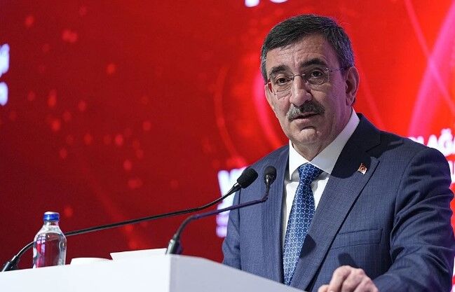 Cevdet Yılmaz: Türkiye ekonomisi küresel risklere rağmen dayanıklılığını koruyor