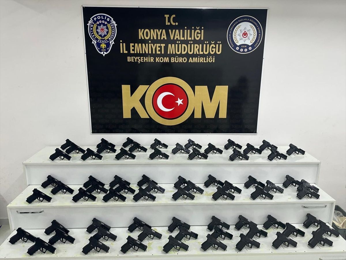 Konya'da Silah Kaçakçılığı: 70 Tabanca Ele Geçirildi