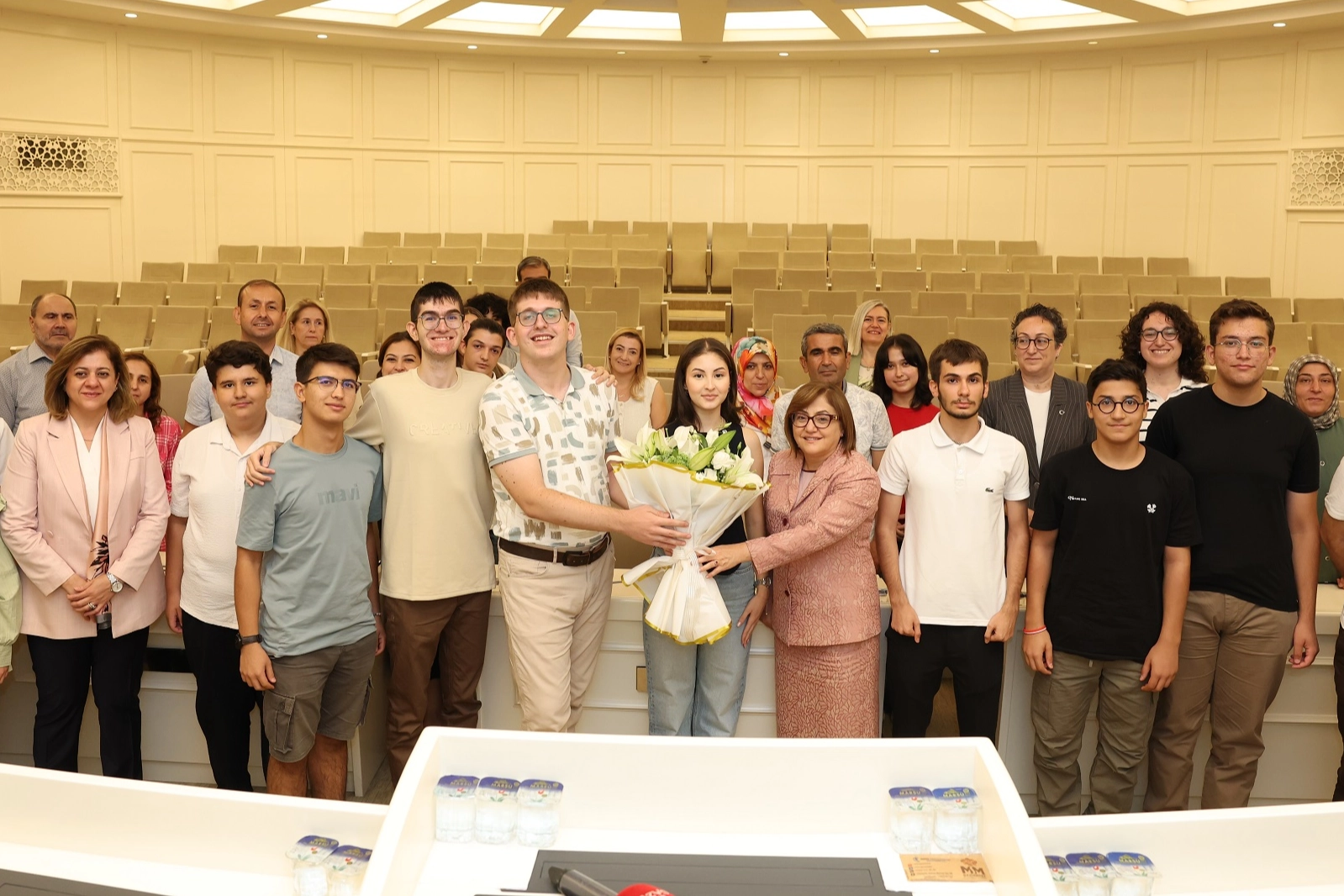 Gaziantep'te YKS ve LGS dereceli öğrenciler Başkan Şahin ile buluştu