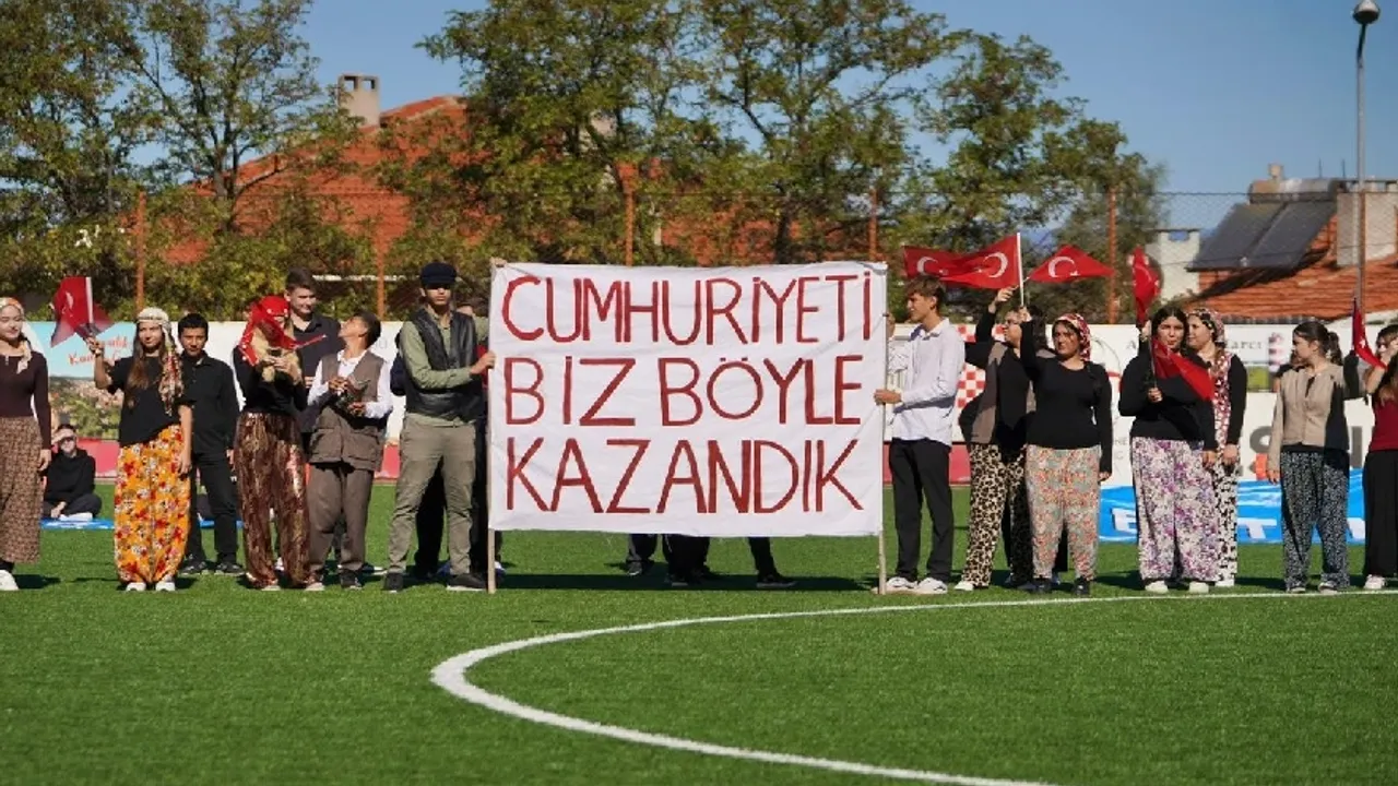 Cumhuriyet Bayramı Ayvalık'ta coşkuyla kutlandı