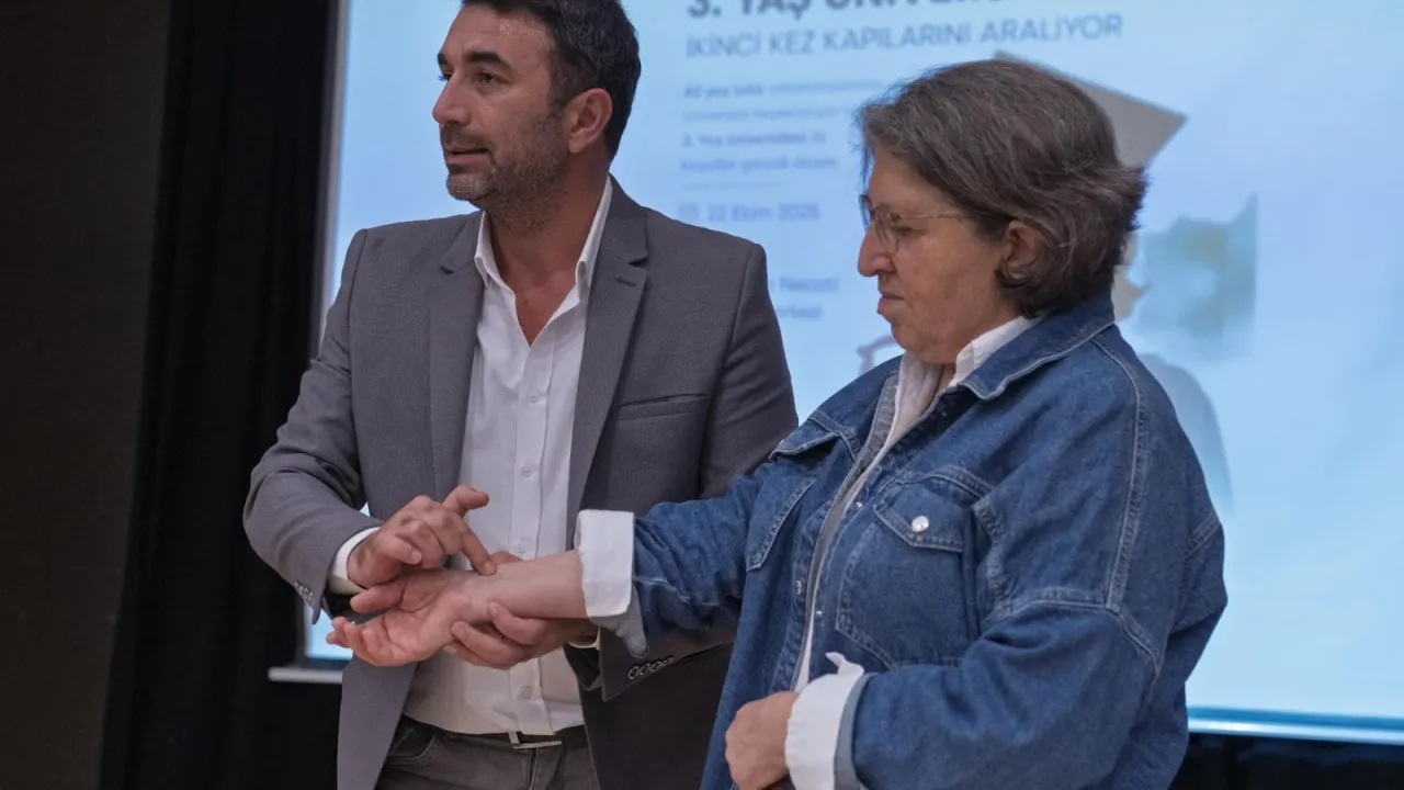 İzmir'de 3. Yaş Üniversitesi'nde ikinci merkez, ikinci hayat