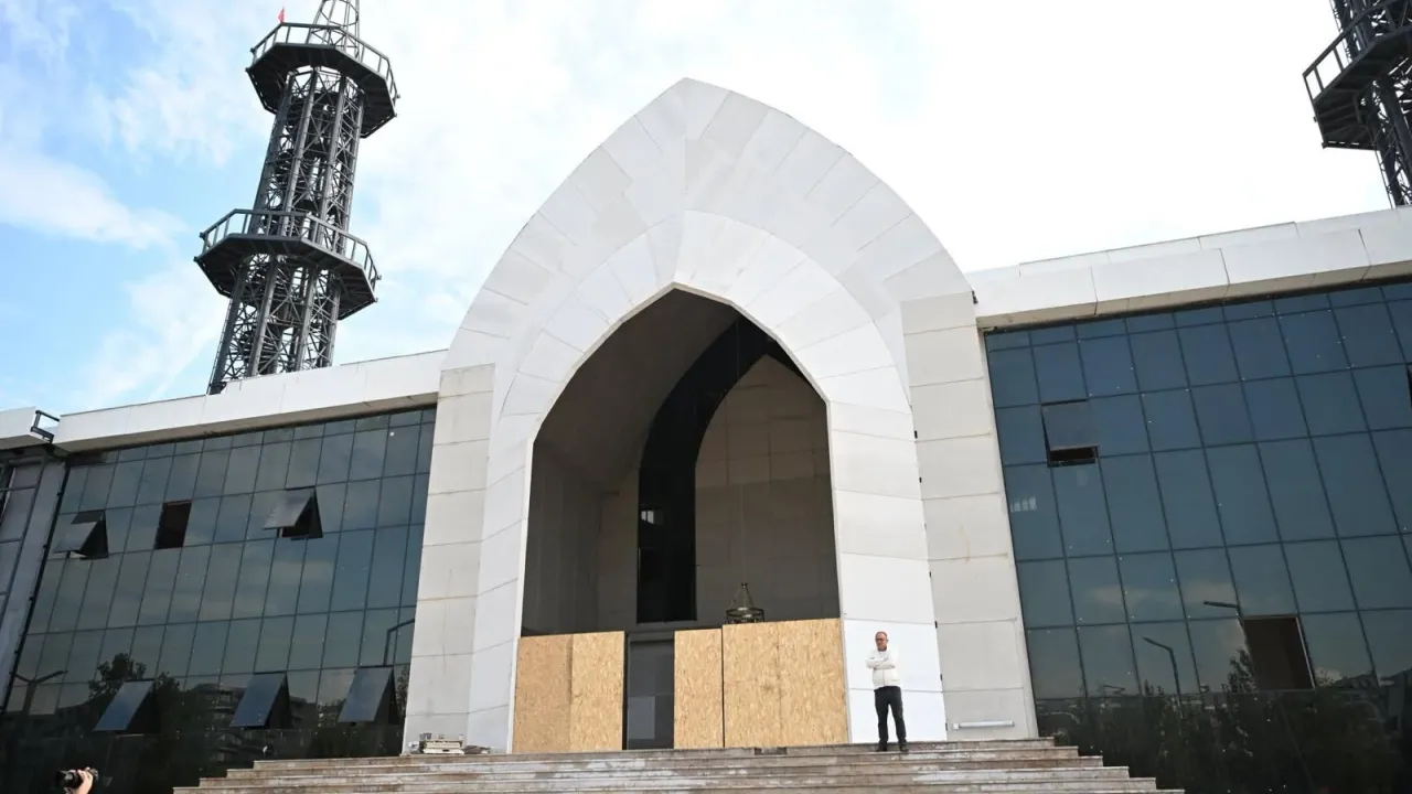 Kartepe Kent Meydanı Camii'nde sona doğru