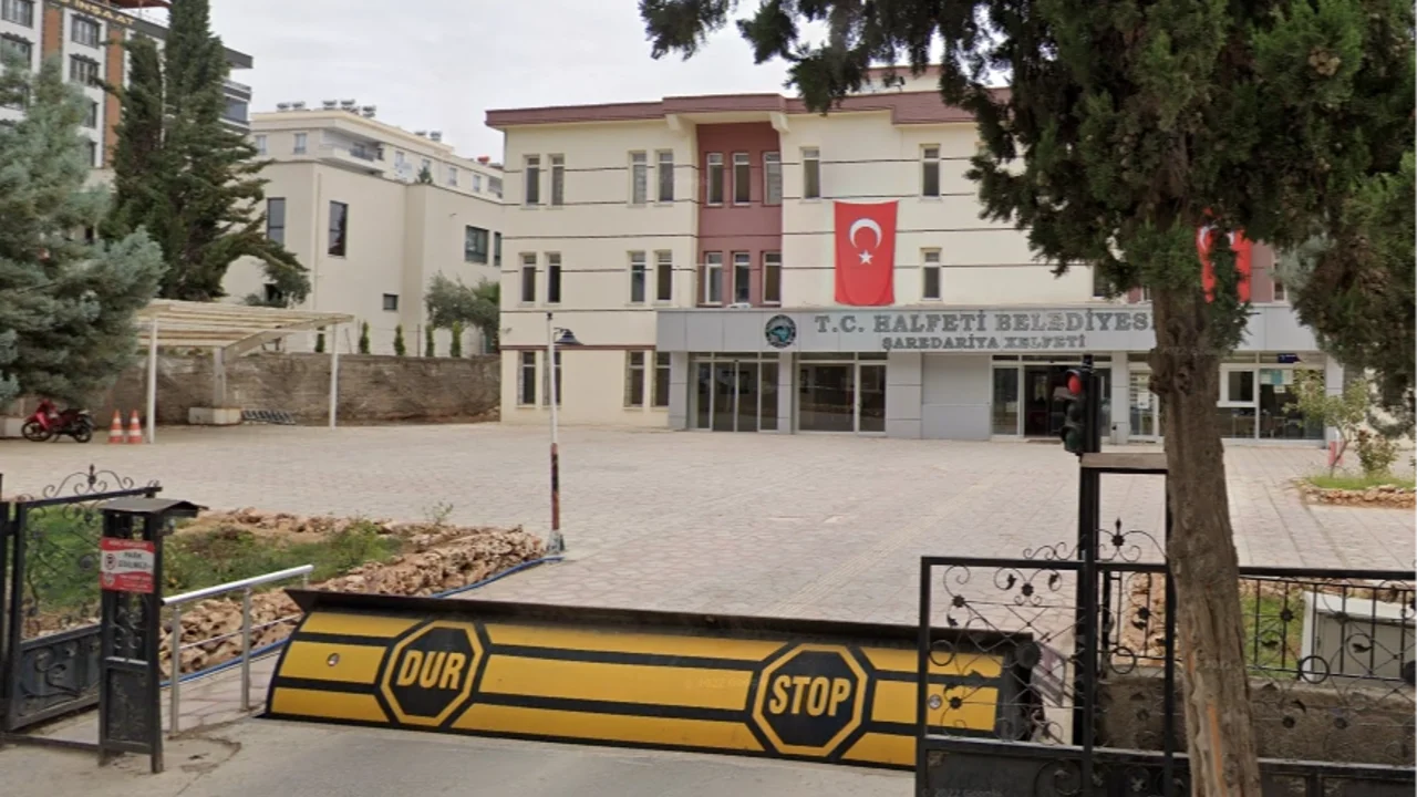 Halfeti Belediyesi'ne operasyon: 49 gözaltı!