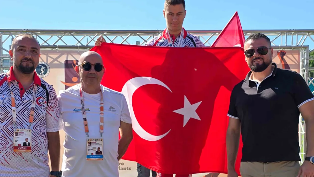 Muhammed Eren Uysal Dünya Şampiyonası'na damga vurdu... 6 altın, 2 dünya rekoru