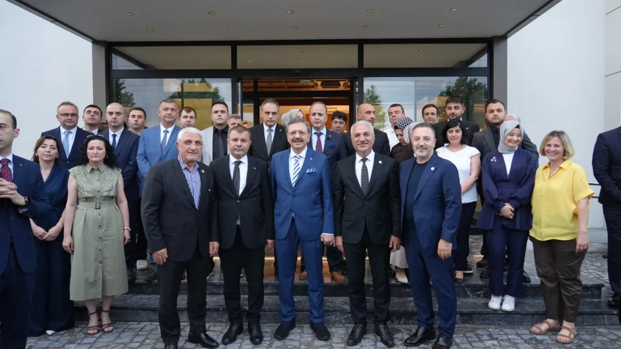 Gebze Ticaret Odası Heyeti, TOBB Başkanı Hisarcıklıoğlu ile Sakarya'da buluştu