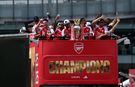 Arsenal 22 yıllık hasreti sokaklarda bitirdi!
