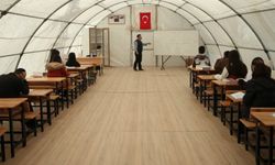 Bakan Özer CHP heyetiyle bir araya geldi