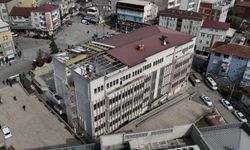 Dilovası Belediye binası yıkılıyor