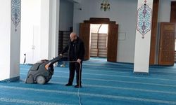 Gölcük'teki camilere Ramazan öncesi temizlik