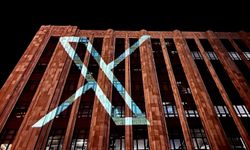 Twitter'a 'X' gücü... İsmi ve logosu değişti