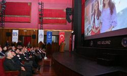 Şehit Aybüke öğretmen filmi Bursa'da gözyaşlarıyla izlendi