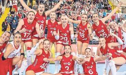 İzmir'in 13 yıllık voleybol hasreti sona erdi