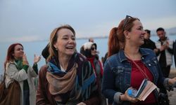 CHP Konak adayı Nilüfer Çınarlı Alsancak Kordon'a çıktı