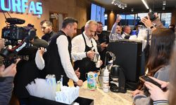 Bursa'da üçte bir fiyatına kahve... Kahveler Varank'tan, hesaplar Başkan'dan