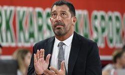 Ufuk Sarıca:  Zor zamanda aile olmak, pes etmemek önemli