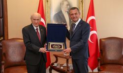 Özel, Bahçeli ile TBMM'de bir araya geldi