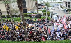 İzmirli öğretmenlerden Okutgan için eylem