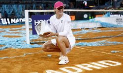 Madrid Açık'ta tek kadınlarda şampiyon Swiatek oldu