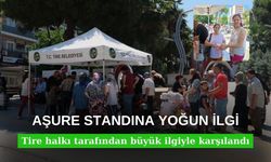 Aşure standına yoğun ilgi