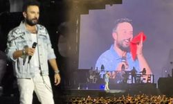 Megastar Tarkan havlusunu hayranlarına attı...