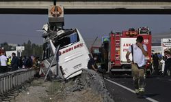 Ankara Polatlı'da yolcu otobüsü kaza yaptı: 9 ölü, 26 yaralı