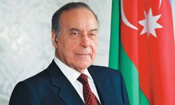 Azerbaycan'ın Mimarı: Haydar Aliyev