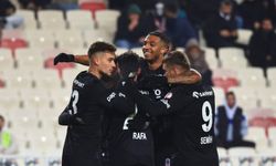 Beşiktaş, Bodrum FK'yı iki golle geçti