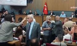 İzmir meclisi’nde gerilim: CHP ve Ak Parti karşı karşıya