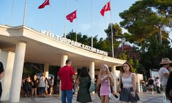 İzmir Enternasyonal Fuarı’nda sanat, müzik ve eğlence dolu geceler