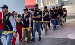 Adana'da Fuhuş Operasyonu: 20 Kadın Kurtarıldı, 14 Kişi Tutuklandı