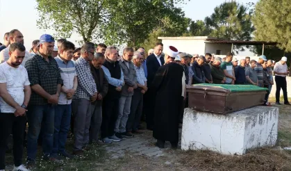 Teleferik kazasında hayatını kaybeden Memiş Enes Gümüş toprağa verildi