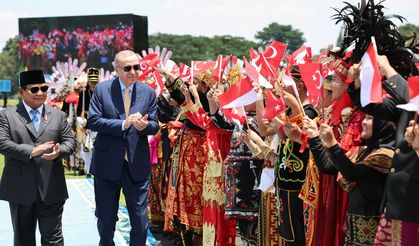 Cumhurbaşkanı Erdoğan Endonezya'da... Türkiye-Endenozya ilişkileri gelişiyor
