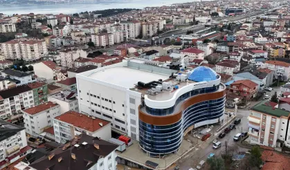 Derince Belediyesi hizmet binası ortaya çıktı