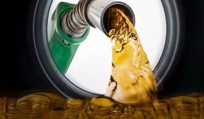 Benzin fiyatlarına 1,50 TL zam! Motorin yolda