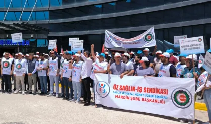 Mardin’de sağlık emekçileri kamu protokolüne tepki için alanda