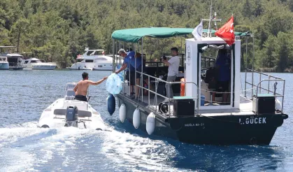 Muğla’nın mavi koyları 8 atık alım teknesiyle korunuyor