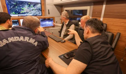 Sakarya'dan Bilecik'e sıçrayan yangın! Bilecik Valisi Sözer yangın bölgesinde