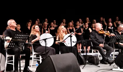 Atatürk’ün sevdiği şarkılar Bornova’da yankılandı