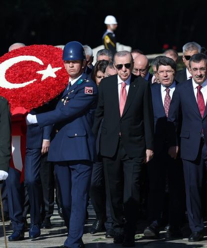 Devlet erkanı Cumhuriyet Bayramı töreni için Anıtkabir'de