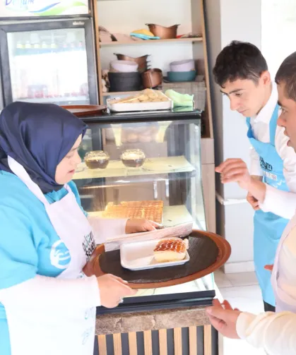 Erzurum'da Gülümseyen Kafe özel bireylerin üretim adresi oldu