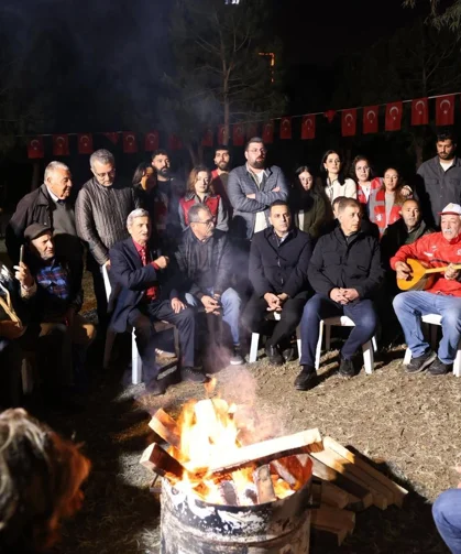 İzmir'de 'Meslek Fabrikası' nöbeti sürüyor