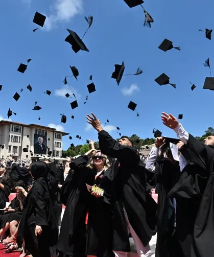 Türkiye'de yükseköğretim mezuniyetinde rekor artış! Gençlerin yarısına yakını üniversite mezunu