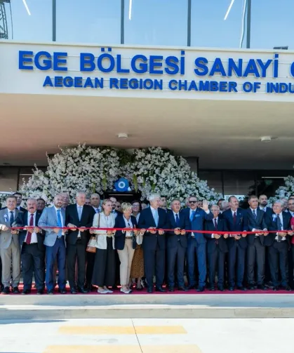 İzmir'de EBSO'nun yeni hizmet binası açıldı