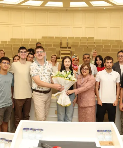 Gaziantep'te YKS ve LGS dereceli öğrenciler Başkan Şahin ile buluştu